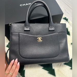 Chanel Black Large Neo Exclusive Tote w/ authentication, original box & dust bag